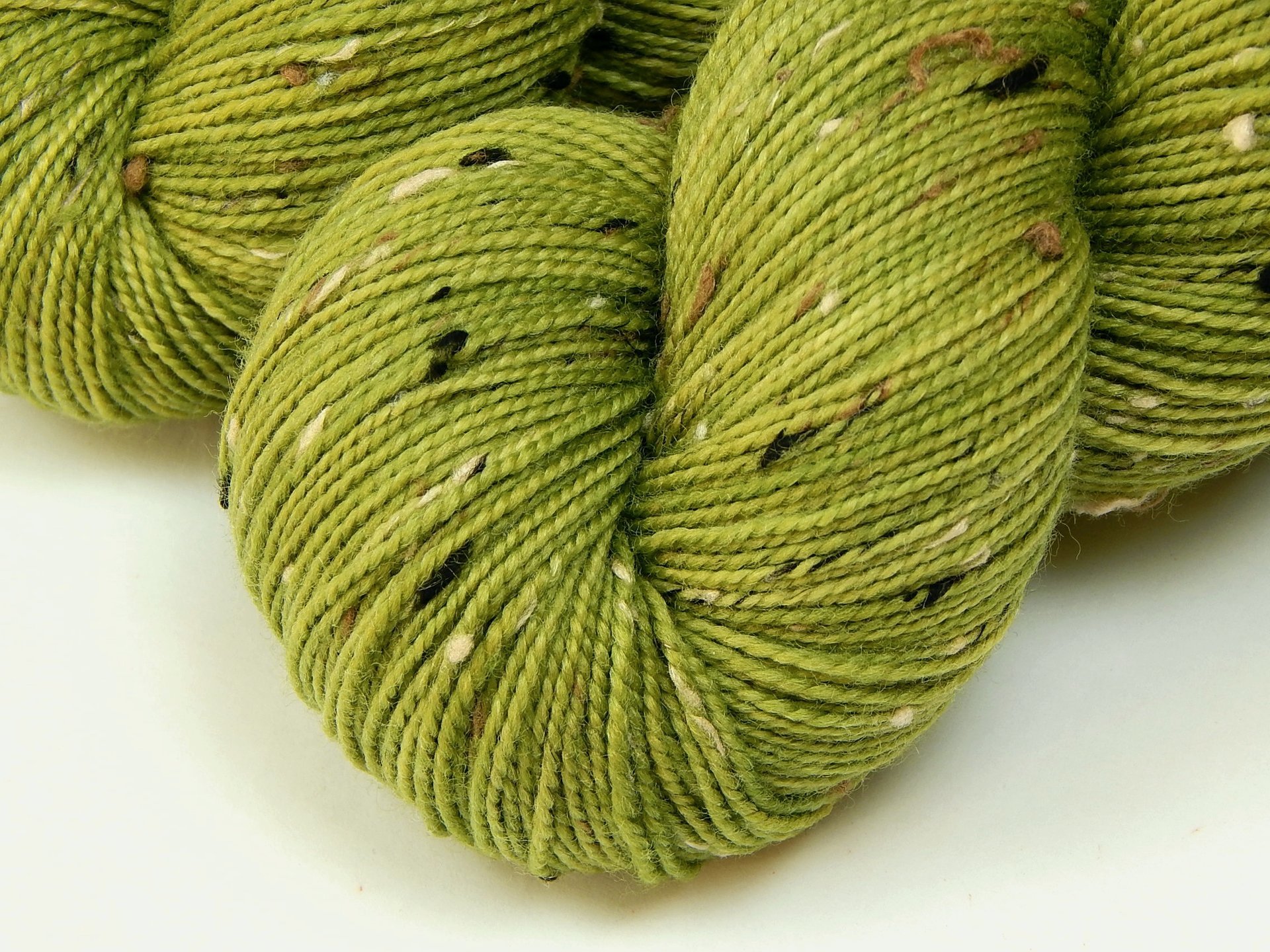 Hand Dyed Yarn, Tweed Fingering Weight Superwash Merino Wool Nylon - Lettuce Tonal - Indie Dyer Knitting Yarn, Yellow Green Flecks Sock Yarn